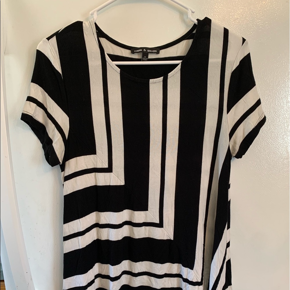 Cable and gauge short sleeve tunic